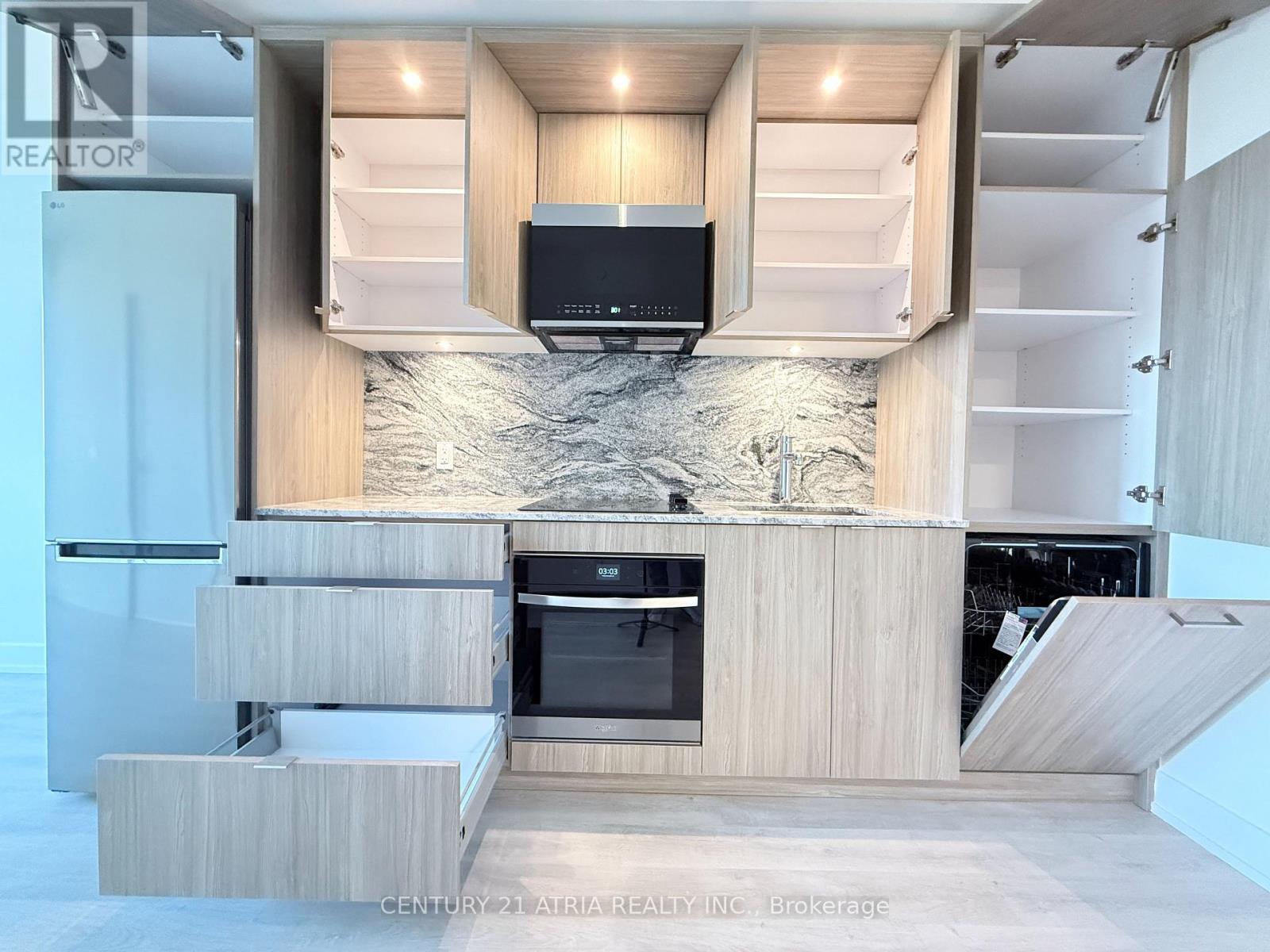 615 - 60 Central Park Roadway, Toronto, Ontario  M9A 0E6 - Photo 30 - W12587618