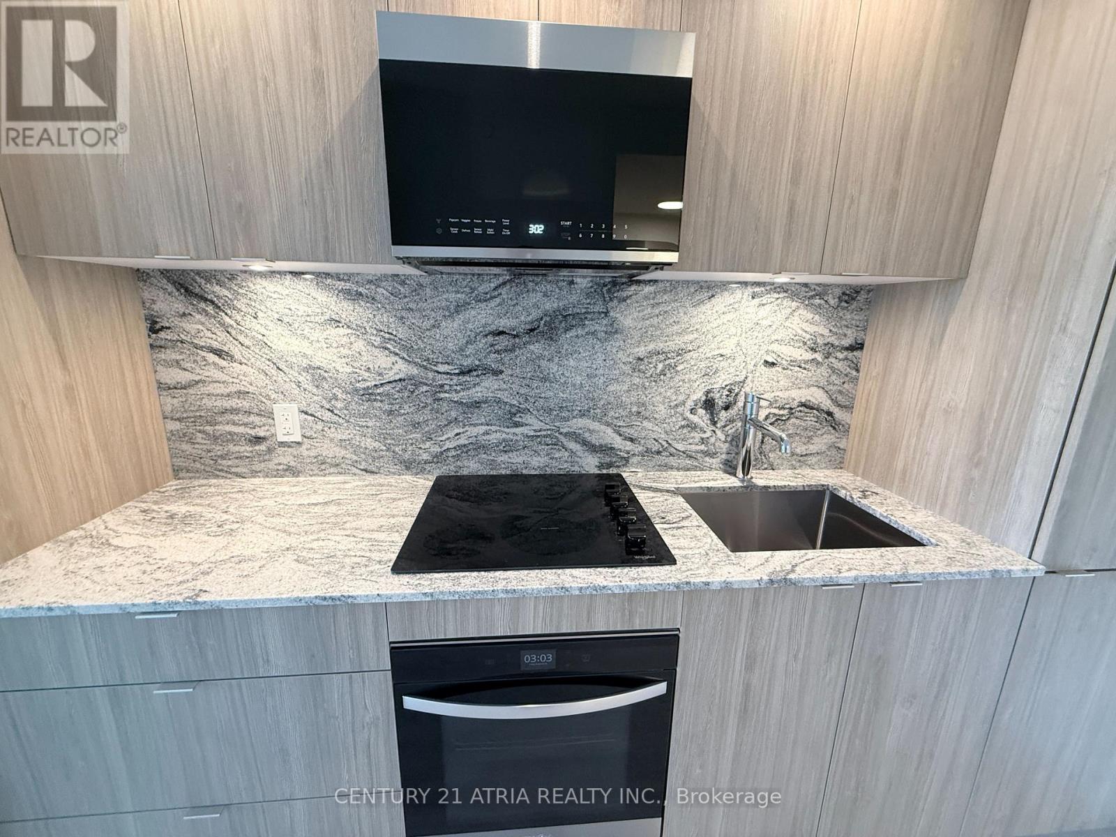 615 - 60 Central Park Roadway, Toronto, Ontario  M9A 0E6 - Photo 4 - W12587618