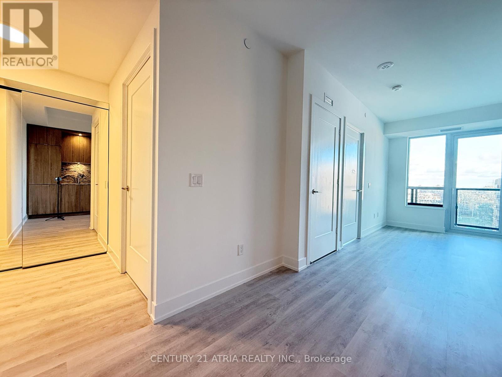 615 - 60 Central Park Roadway, Toronto, Ontario  M9A 0E6 - Photo 7 - W12587618