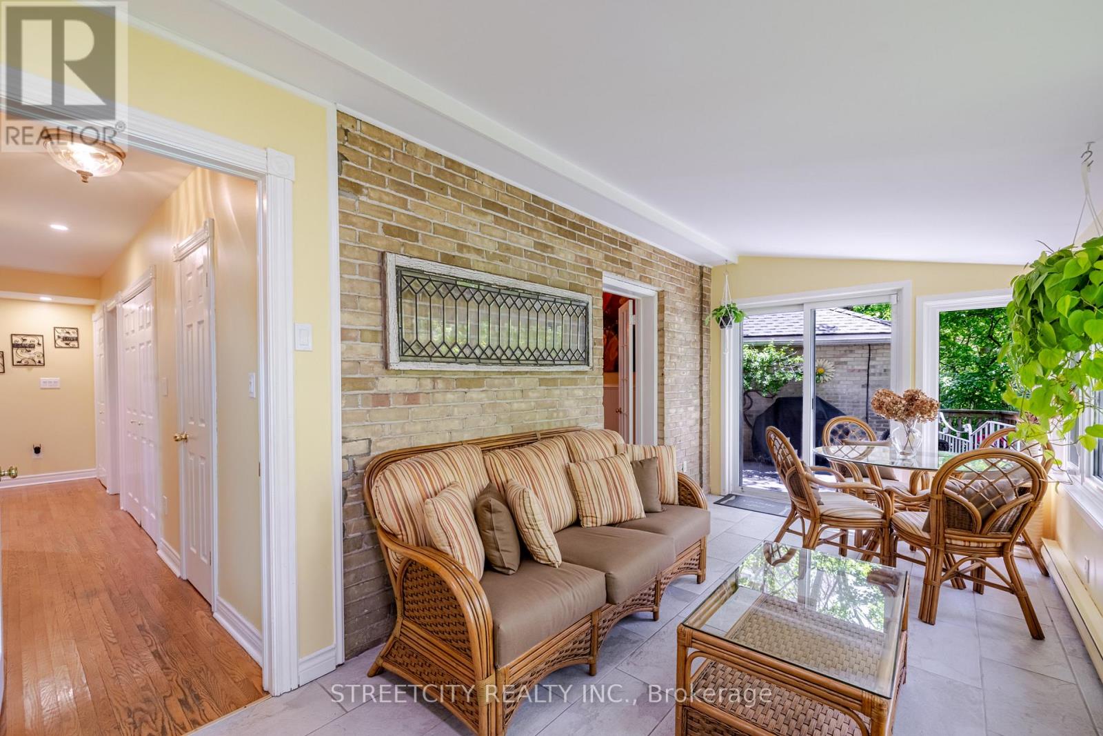 2 Grosvenor Street, London East, Ontario  N6A 1Y4 - Photo 10 - X12587726