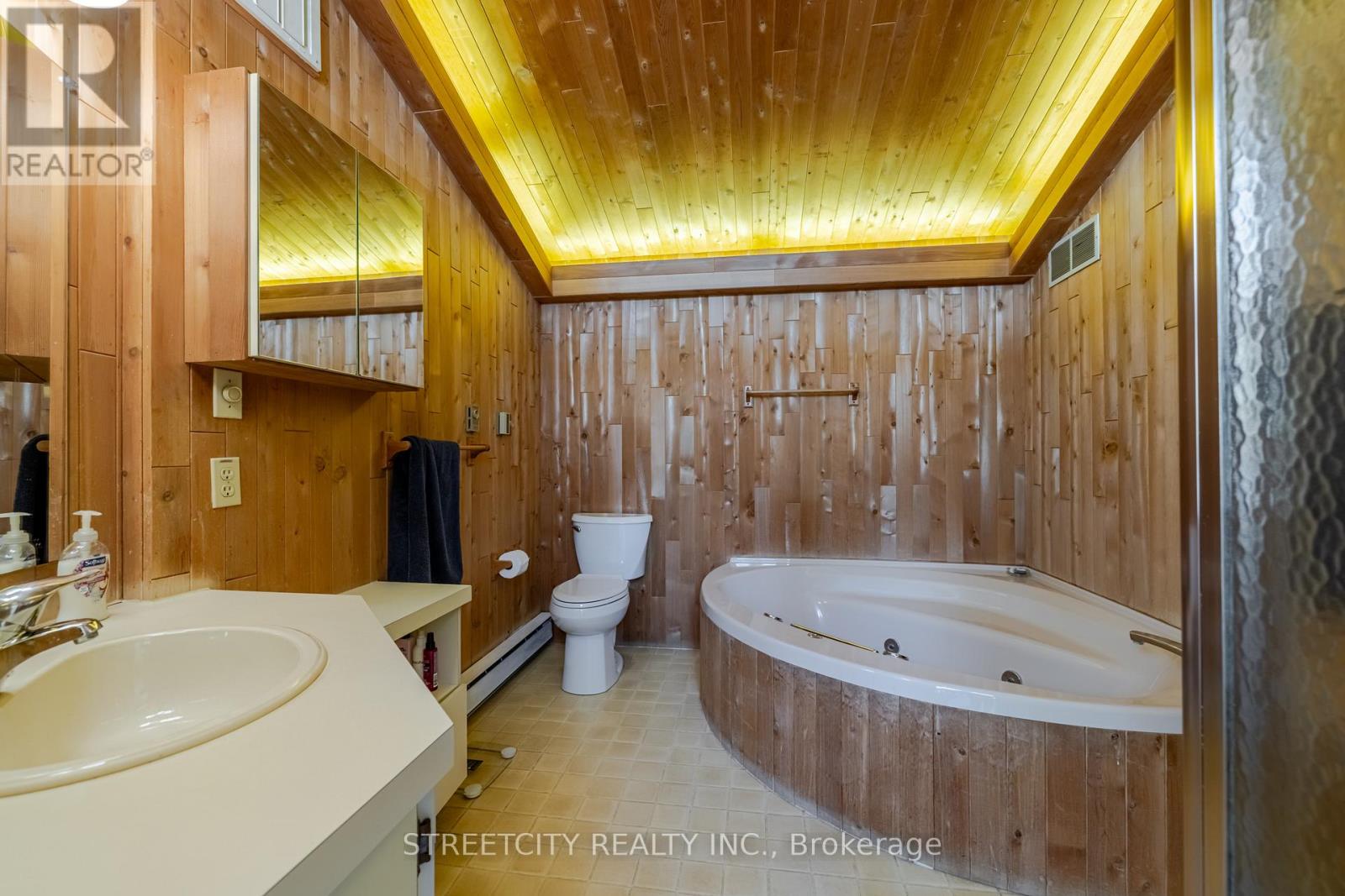 2 Grosvenor Street, London East, Ontario  N6A 1Y4 - Photo 21 - X12587726