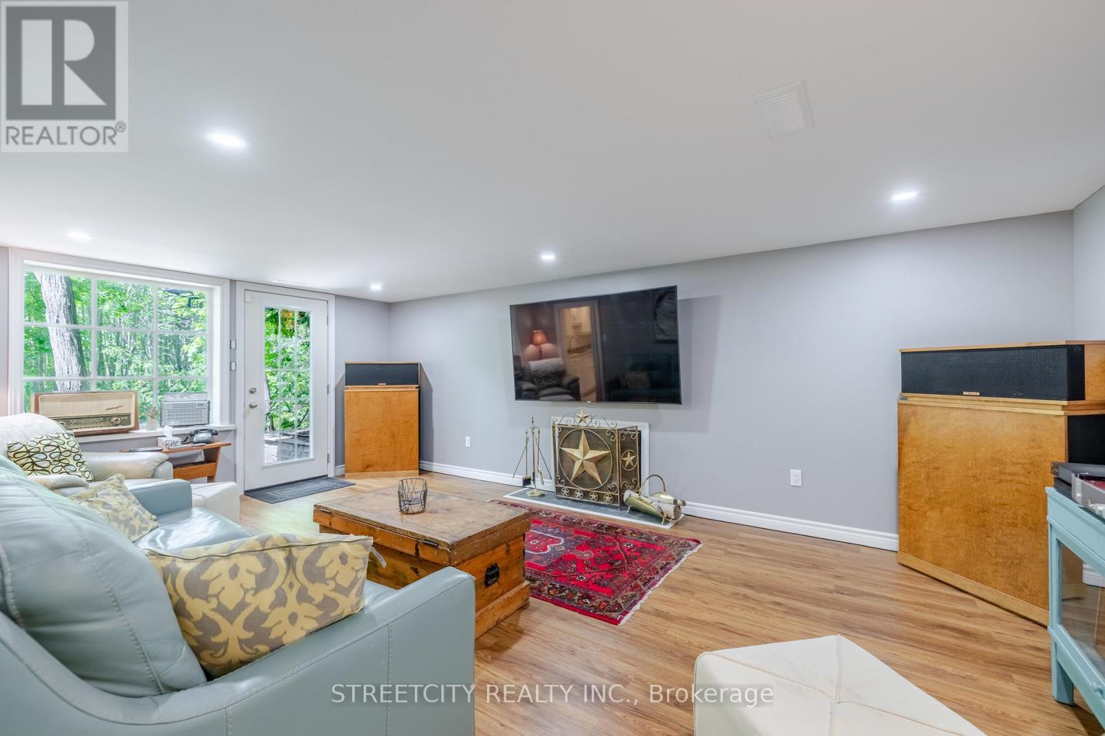 2 Grosvenor Street, London East, Ontario  N6A 1Y4 - Photo 24 - X12587726