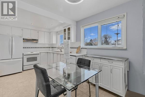 4 Glenforest Road, Brampton, Ontario L6S 1K5 - Photo 9 - W12586912