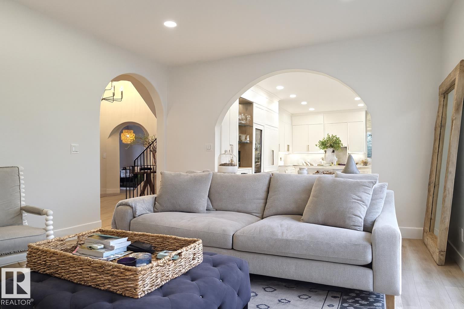 820 Ormsby Cl Nw, Edmonton, Alberta  T5T 5S4 - Photo 10 - E4467057