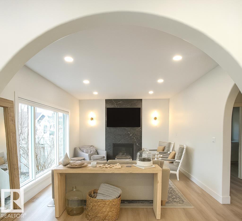 820 Ormsby Cl Nw, Edmonton, Alberta  T5T 5S4 - Photo 7 - E4467057