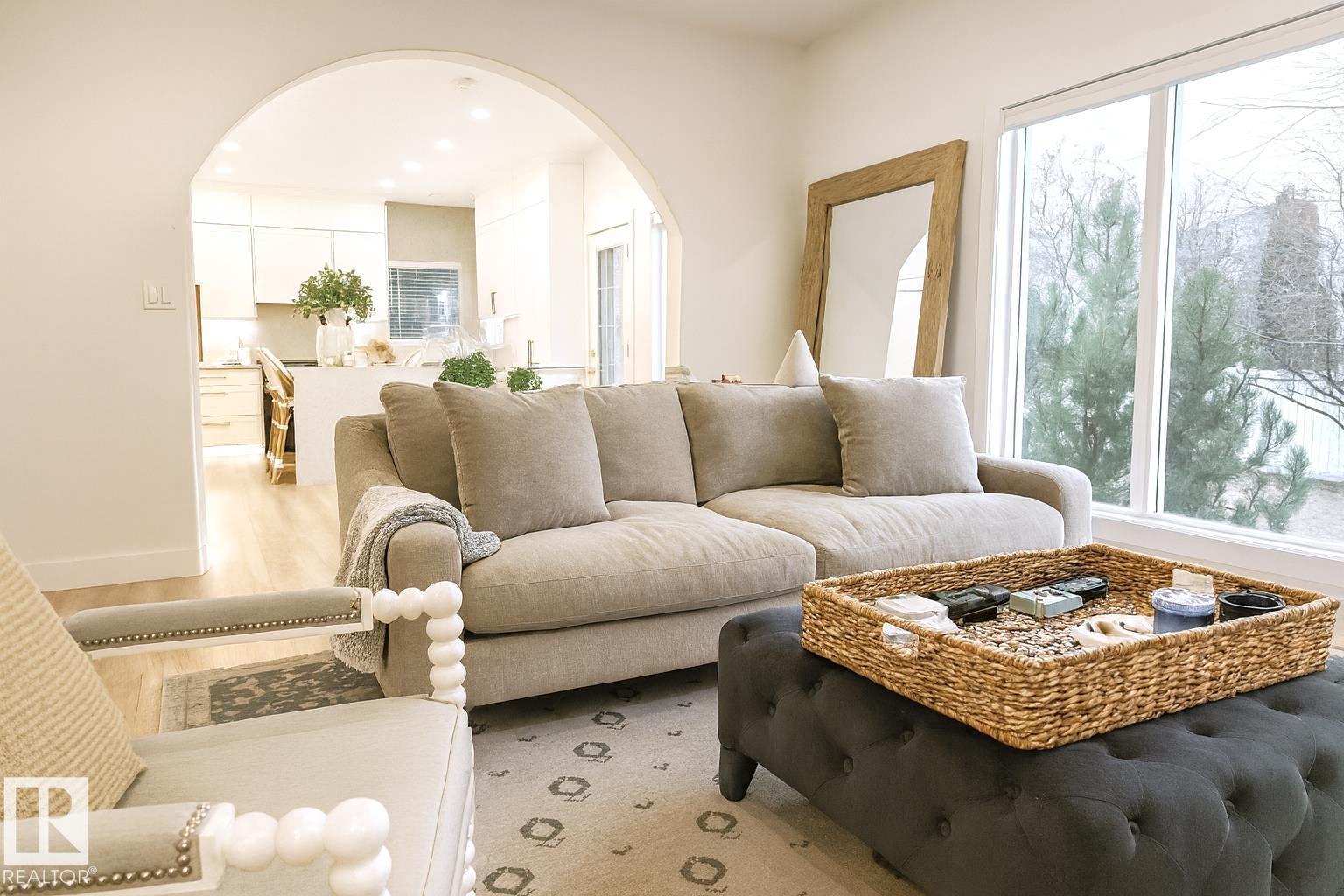 820 Ormsby Cl Nw, Edmonton, Alberta  T5T 5S4 - Photo 8 - E4467057