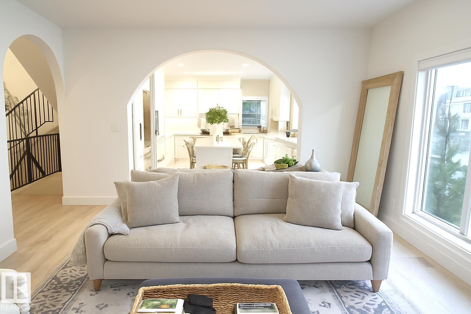 820 Ormsby Cl Nw, Edmonton, Alberta  T5T 5S4 - Photo 9 - E4467057