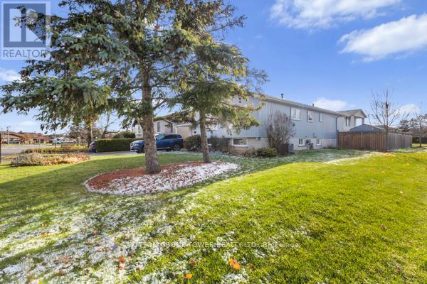 4 Glenforest Road, Brampton, Ontario L6S 1K5 - Photo 2 - W12586912