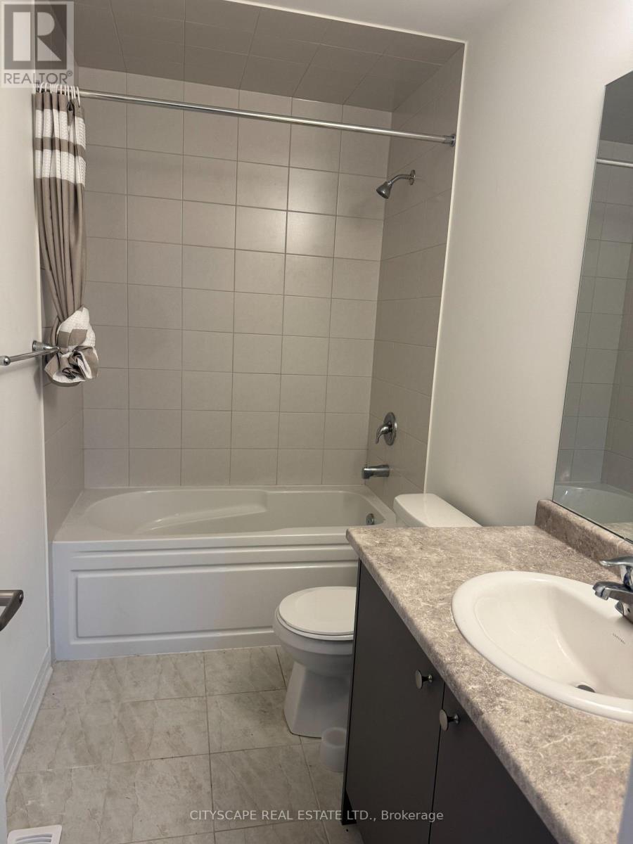 128 Varsity Drive, Welland, Ontario  L3B 0N3 - Photo 12 - X12586764