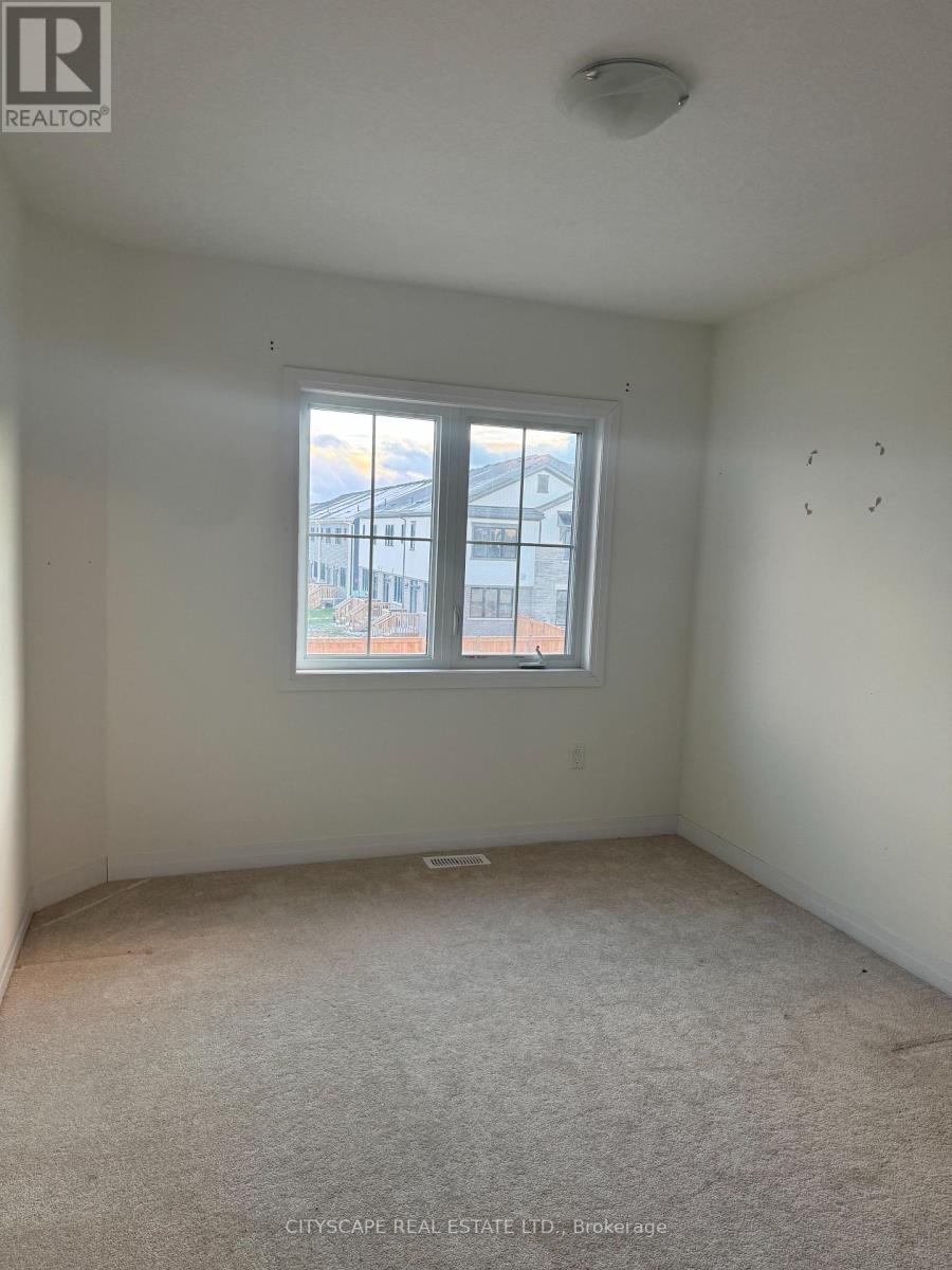 128 Varsity Drive, Welland, Ontario  L3B 0N3 - Photo 10 - X12586764