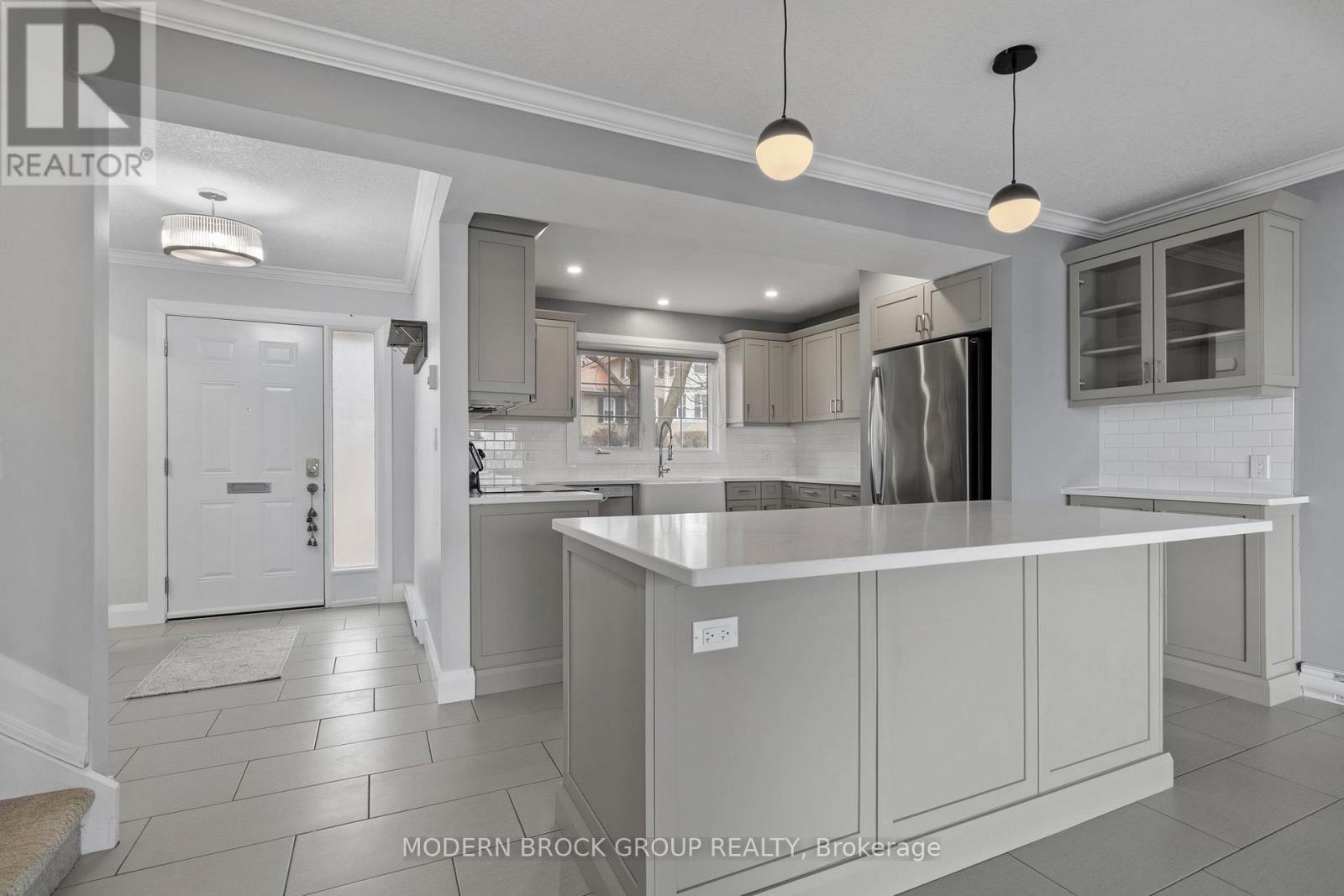 115 King Street E, Brockville, Ontario K6V 1B7 - Photo 19 - X12587688