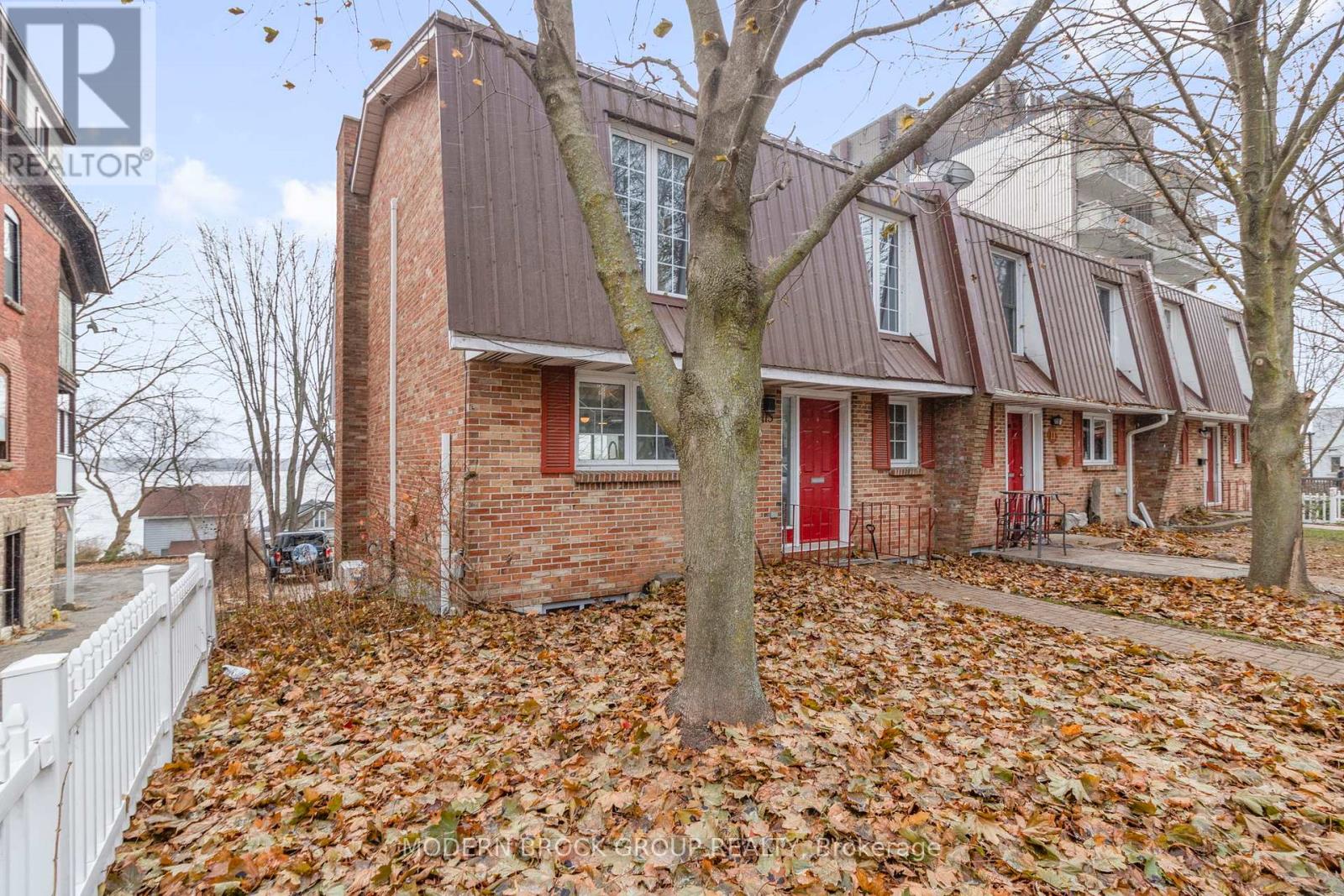 115 King Street E, Brockville, Ontario K6V 1B7 - Photo 3 - X12587688