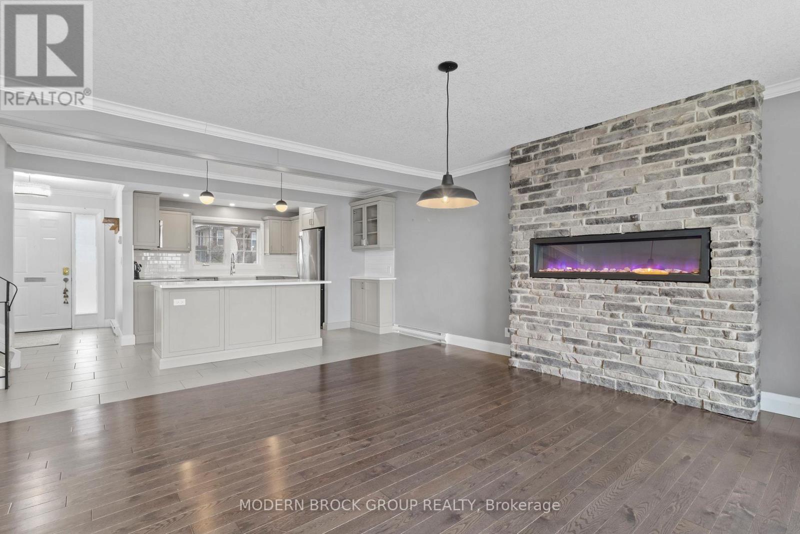 115 King Street E, Brockville, Ontario K6V 1B7 - Photo 30 - X12587688