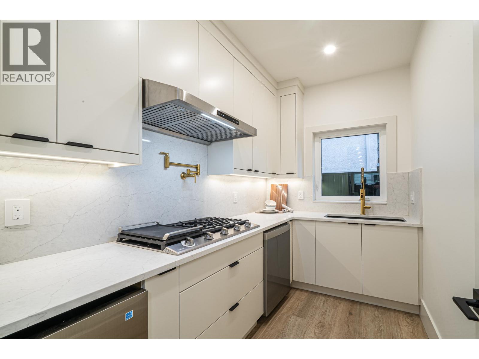 6708 Winch Street, Burnaby, British Columbia  V5B 4K2 - Photo 21 - R3069588