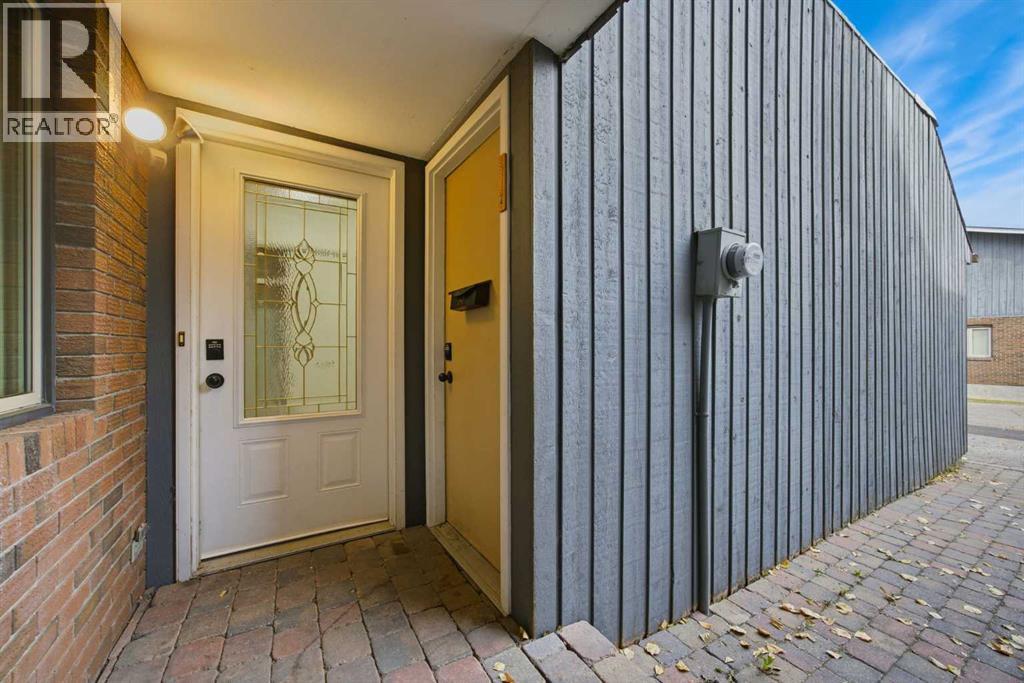 8, 803 Varsity Estates Drive Nw, Calgary, Alberta  T3B 4W5 - Photo 3 - A2265821