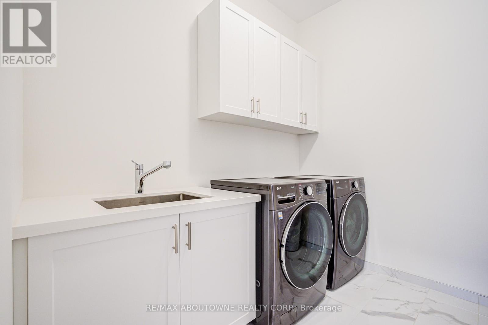 2359 Saw Whet Boulevard, Oakville, Ontario  L6M 5M8 - Photo 32 - W12311489