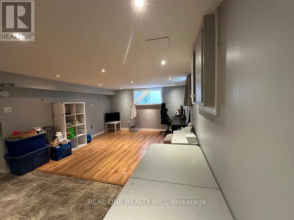 - Bsmt - 45 River Road, Mississauga, Ontario  L5M 1R6 - Photo 5 - W12564696