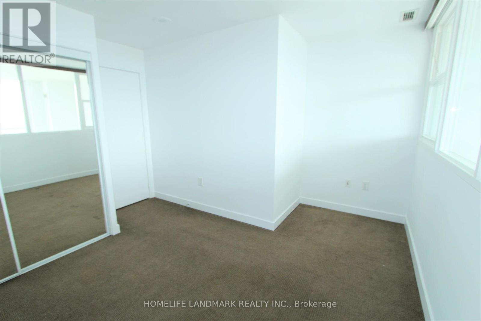 833 - 8 Telegram Mews, Toronto, Ontario M5V 3Z5 - Photo 14 - C12587654