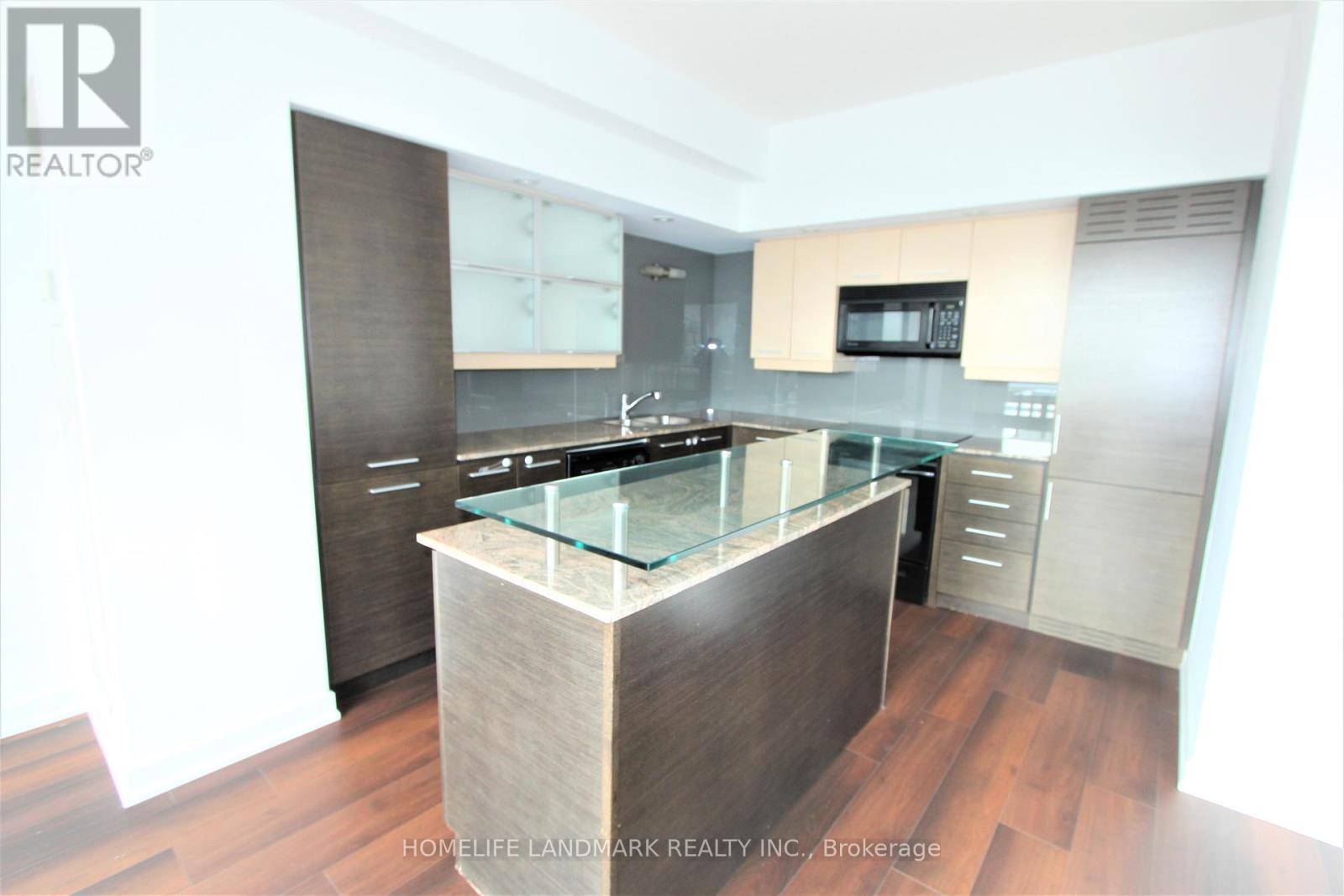 833 - 8 Telegram Mews, Toronto, Ontario M5V 3Z5 - Photo 7 - C12587654