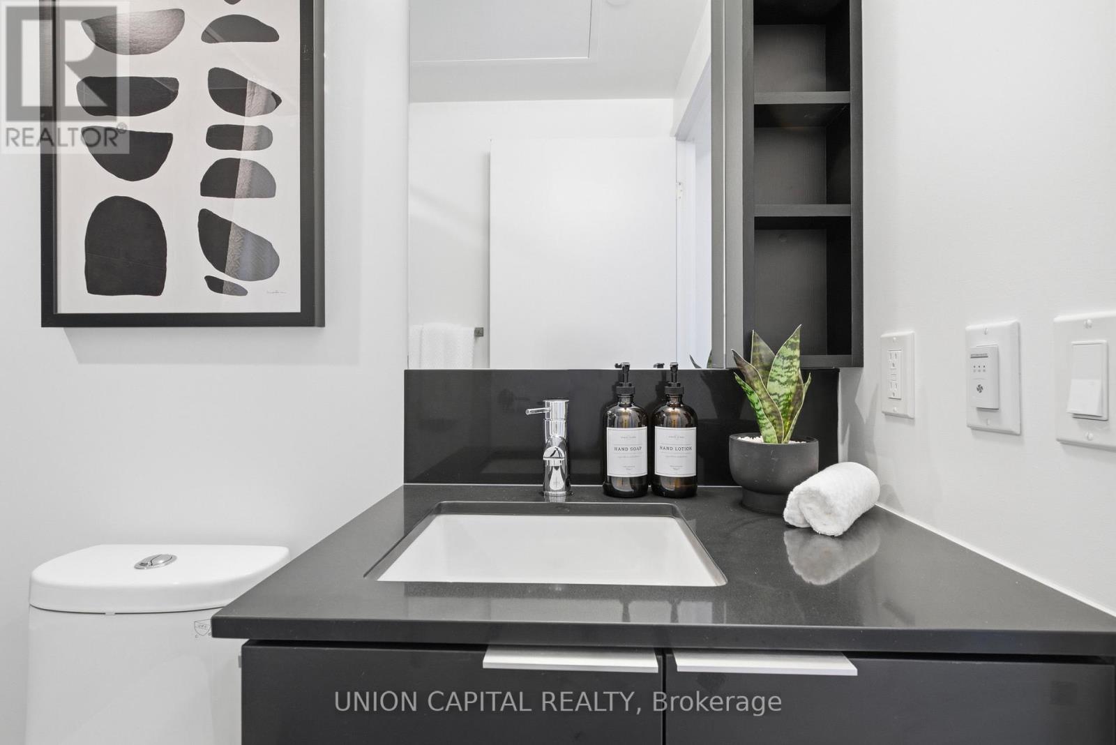 1509 - 8 Wellesley Street W, Toronto, Ontario M4Y 0J5 - Photo 17 - C12587702