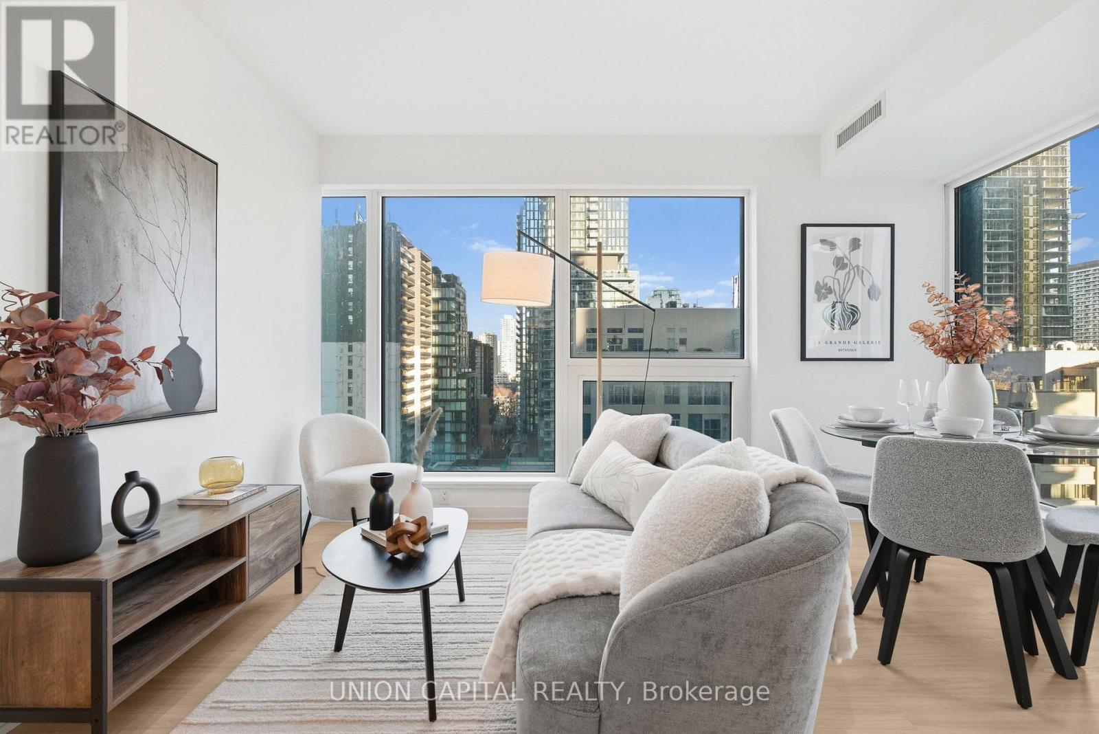 1509 - 8 Wellesley Street W, Toronto, Ontario M4Y 0J5 - Photo 5 - C12587702