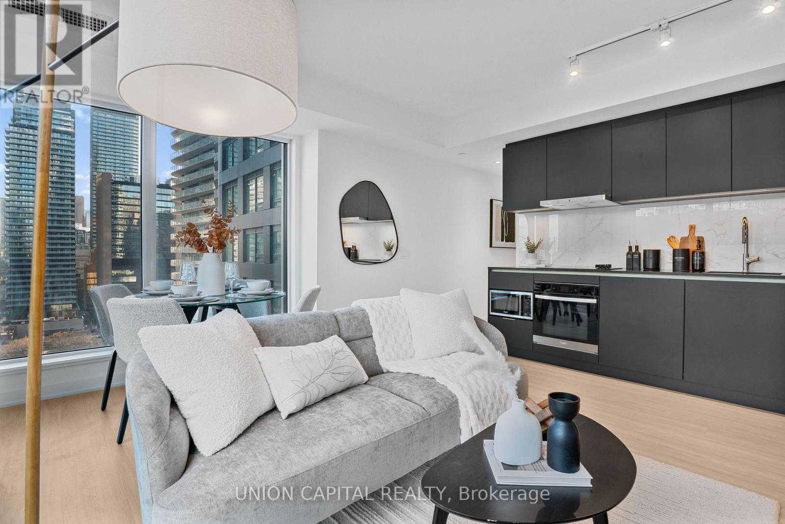 1509 - 8 Wellesley Street W, Toronto, Ontario M4Y 0J5 - Photo 7 - C12587702