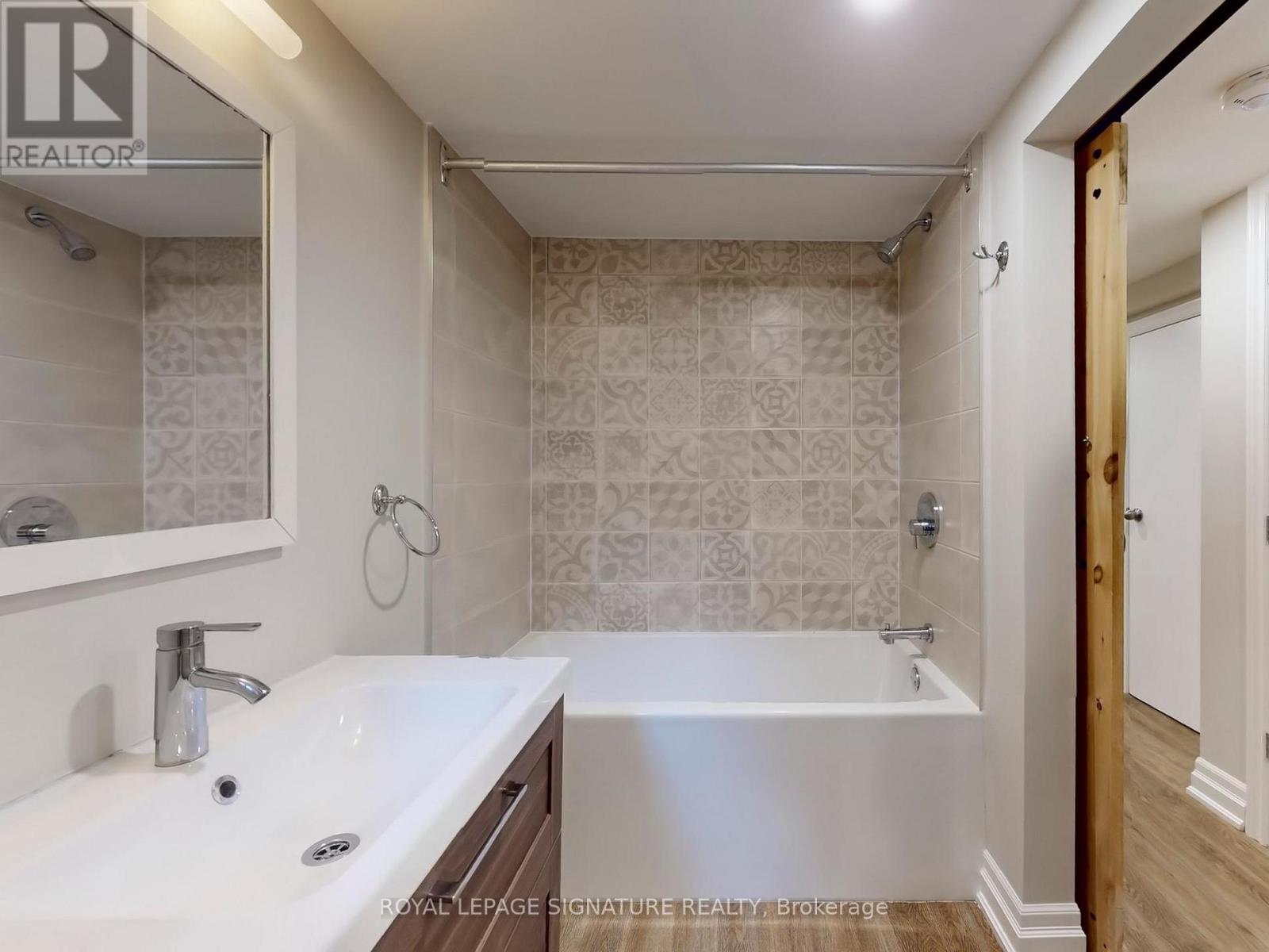 Lower - 344 Markham Street, Toronto, Ontario M6G 2K9 - Photo 16 - C12587710