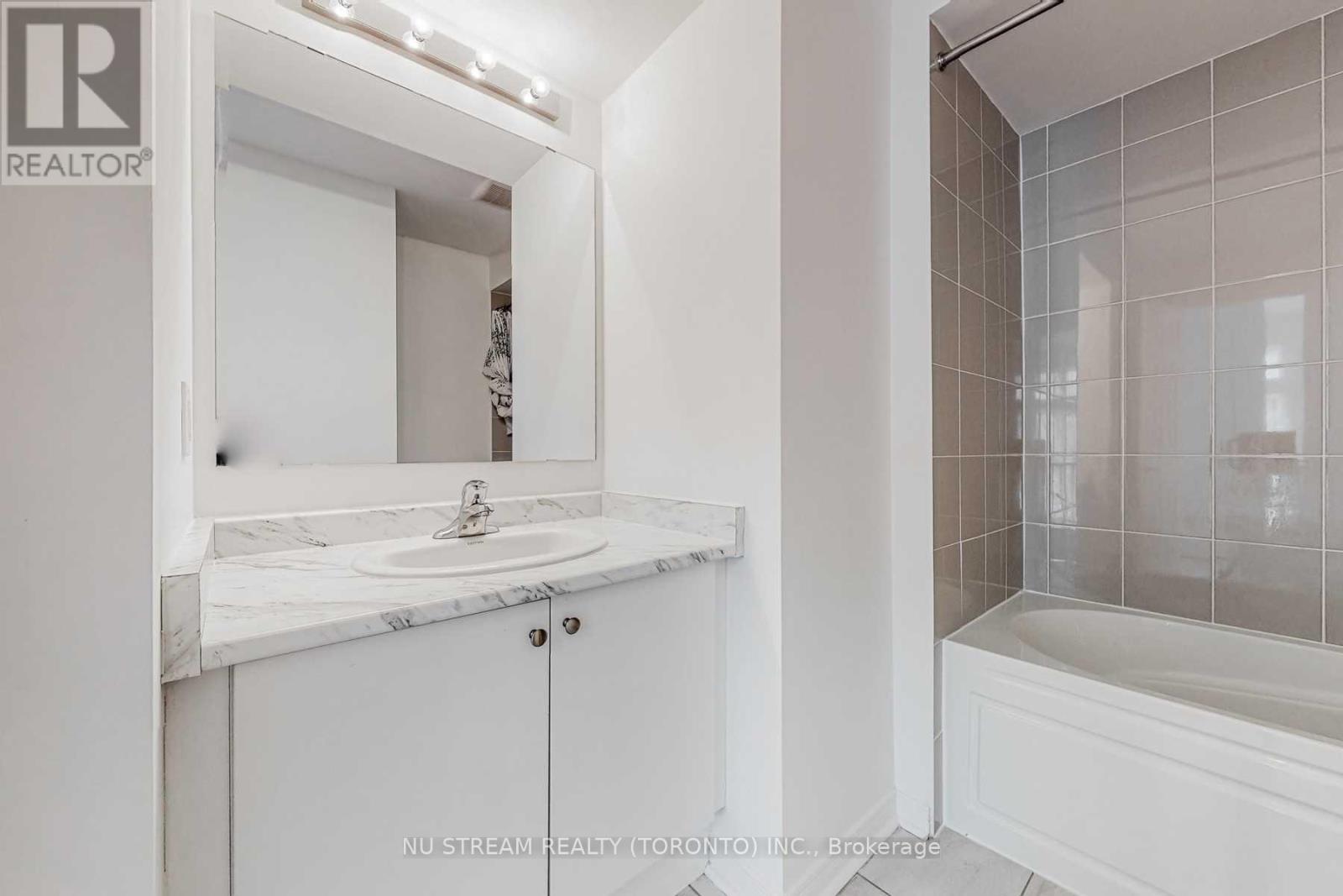 2 Sidaway Lane, Ajax, Ontario L1T 0P4 - Photo 13 - E12587660