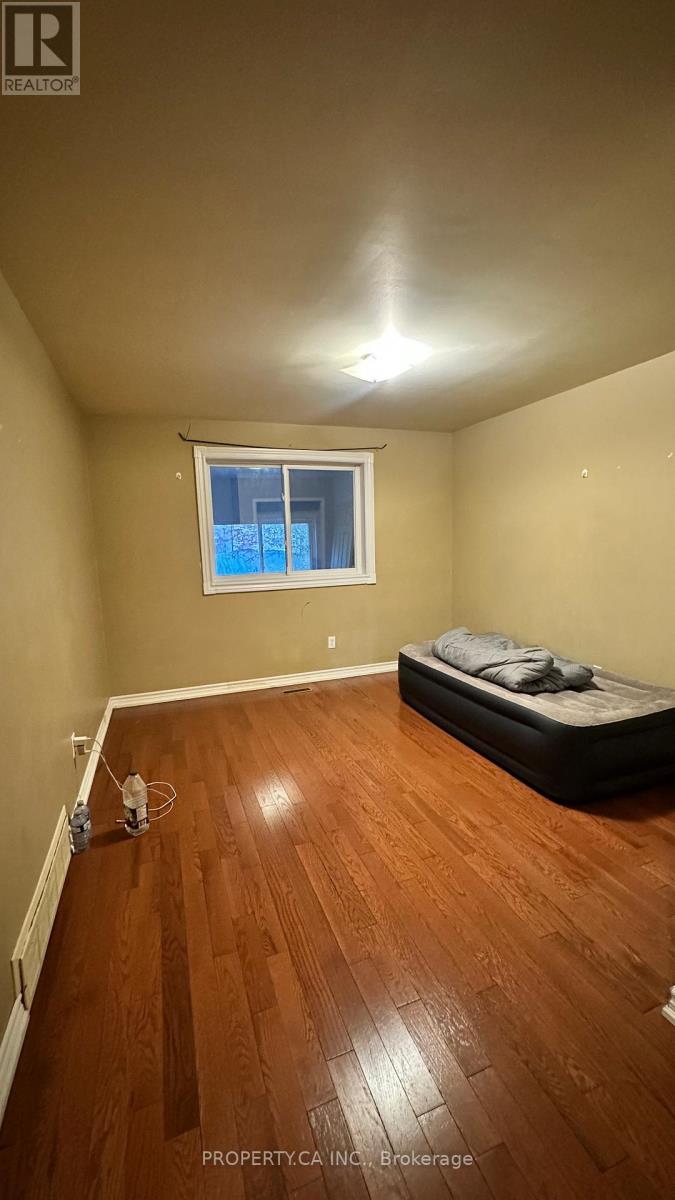 162 Merkley Square, Toronto, Ontario M1G 2Y8 - Photo 7 - E12587722