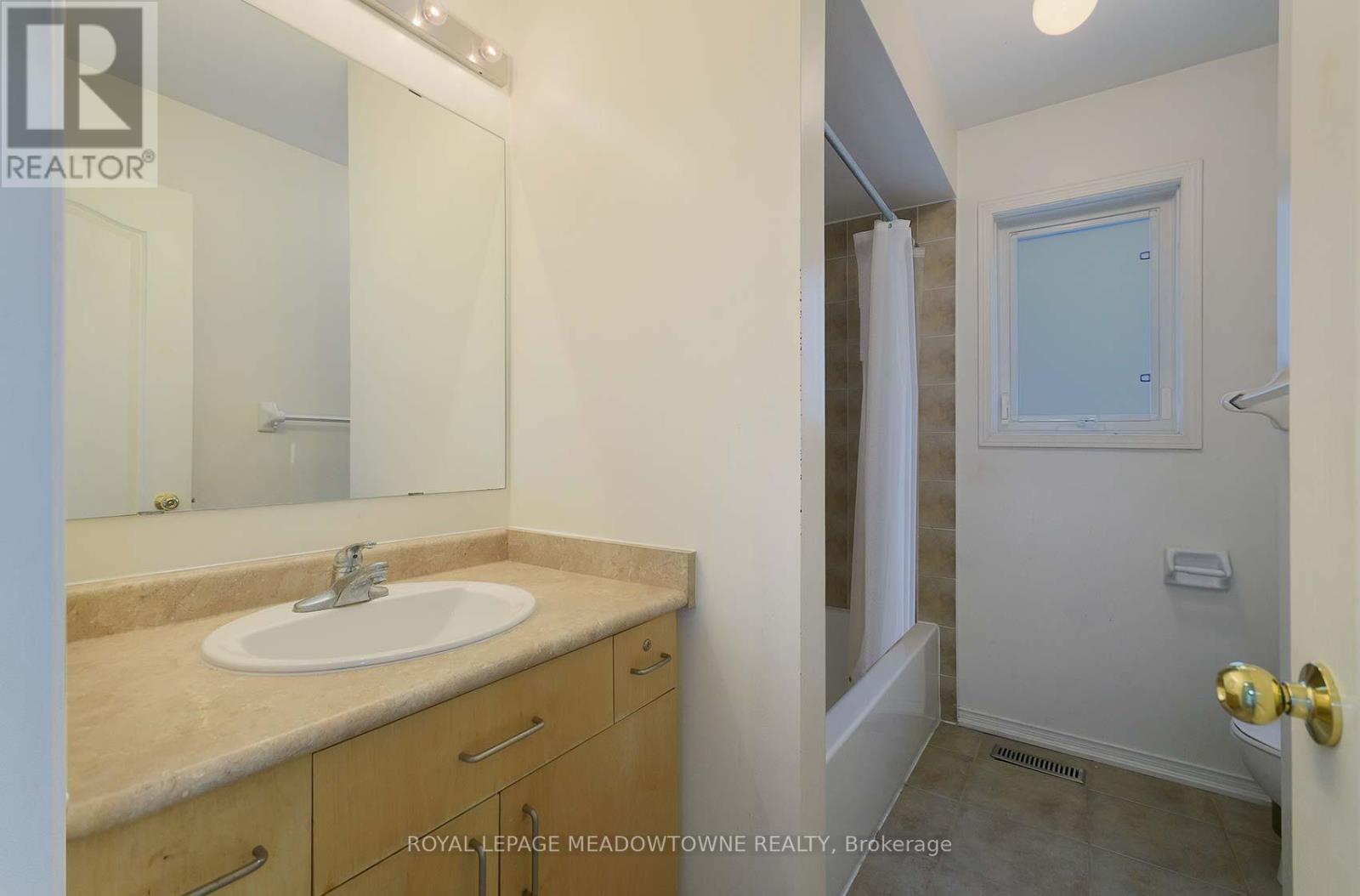 28 Norland Circle, Oshawa, Ontario L1L 0A6 - Photo 33 - E12587728