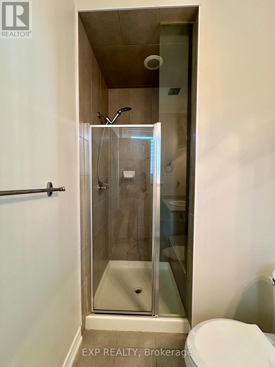 27 Butterwood Lane, Whitchurch-Stouffville, Ontario  L4A 0M7 - Photo 20 - N12443350