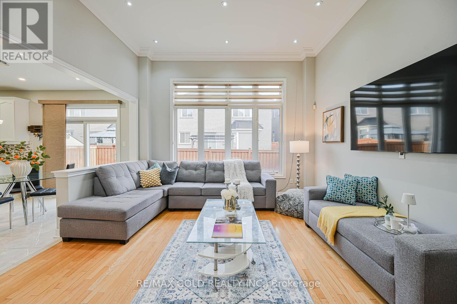 106 Watsonbrook Drive, Brampton, Ontario  L6R 0R4 - Photo 12 - W12573348