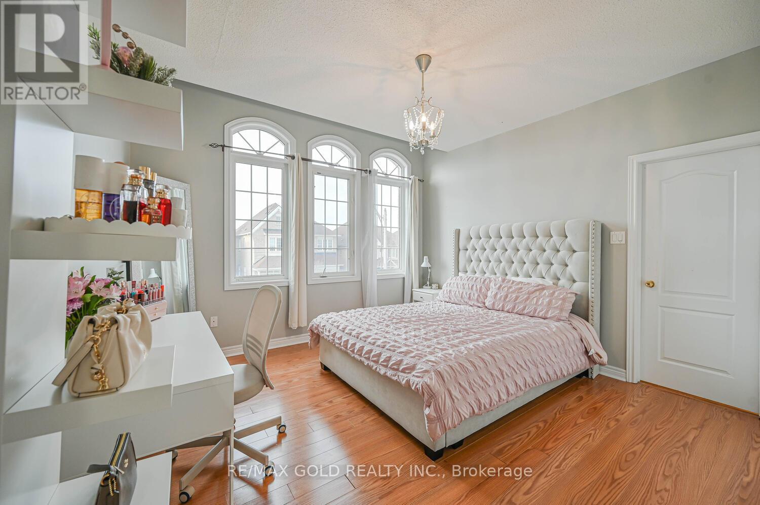 106 Watsonbrook Drive, Brampton, Ontario  L6R 0R4 - Photo 34 - W12573348