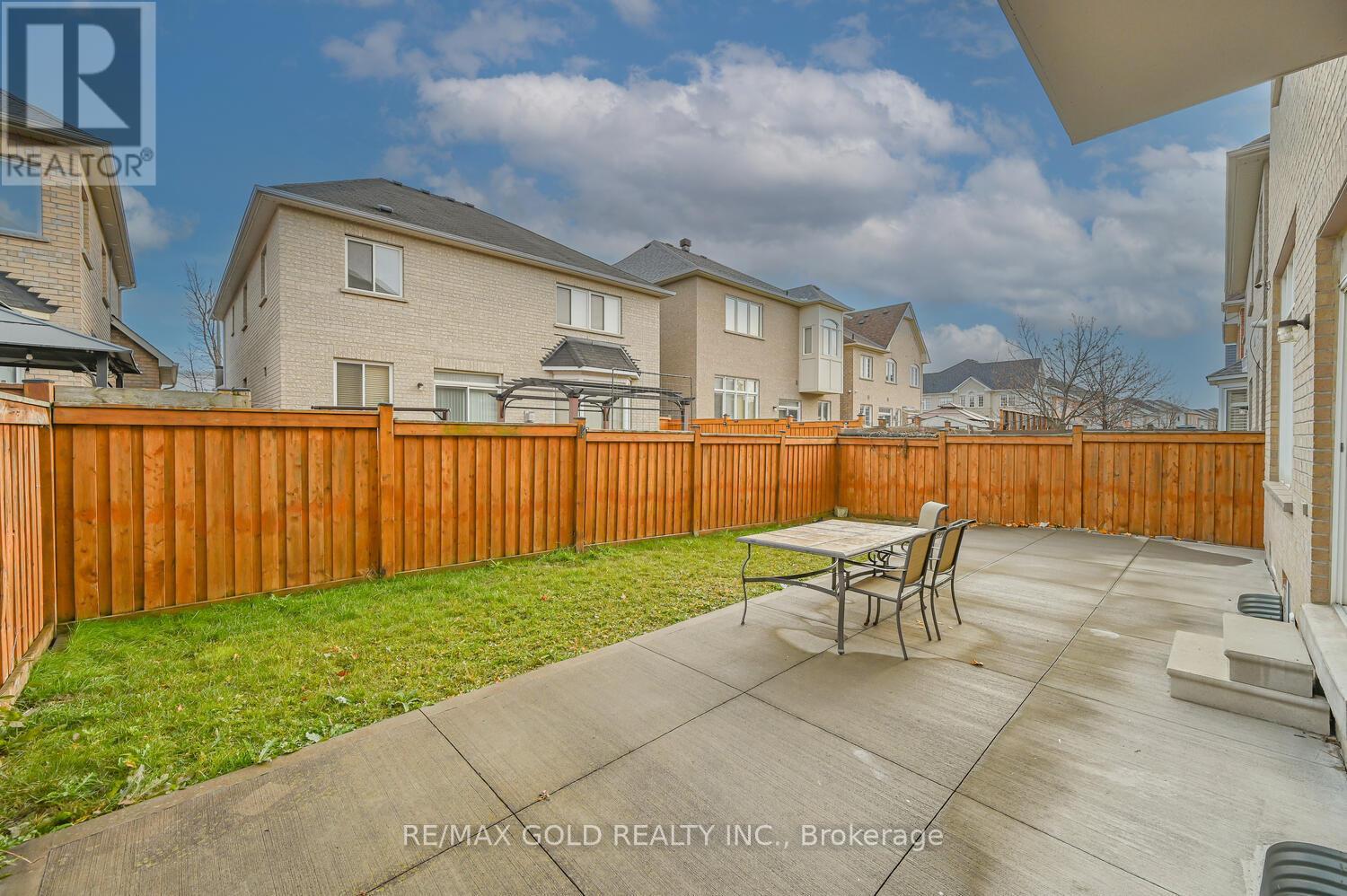 106 Watsonbrook Drive, Brampton, Ontario  L6R 0R4 - Photo 48 - W12573348