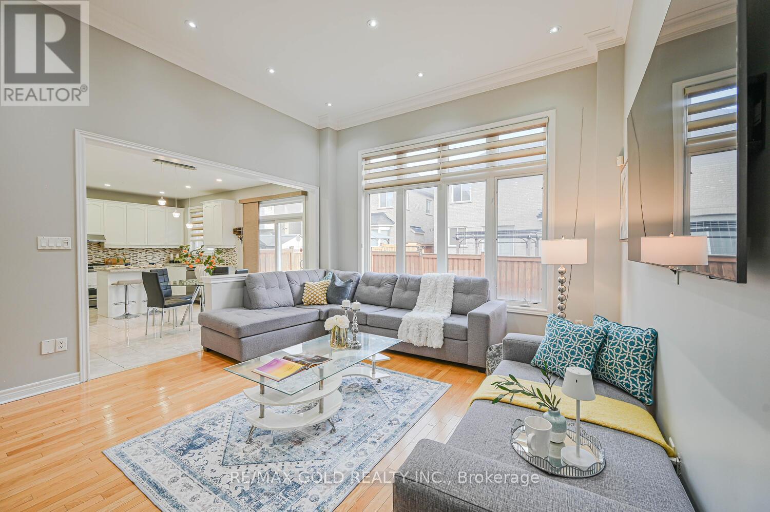 106 Watsonbrook Drive, Brampton, Ontario  L6R 0R4 - Photo 13 - W12573348