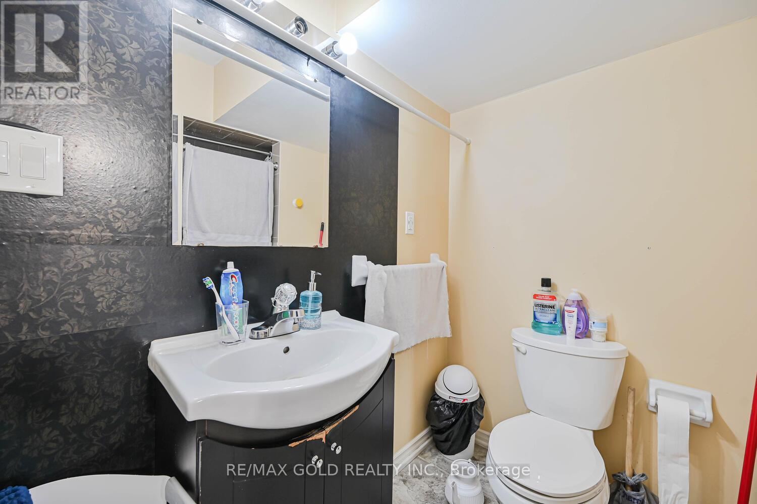 106 Watsonbrook Drive, Brampton, Ontario  L6R 0R4 - Photo 45 - W12573348