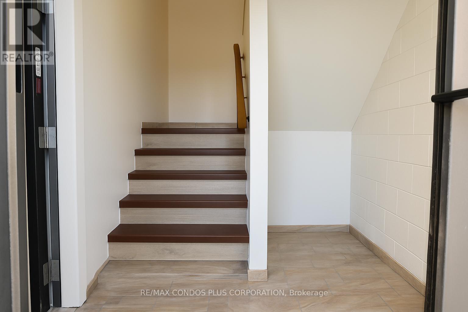 Unit 3 (Second Floor) - 260 Regina Road, Vaughan, Ontario  L4L 8P8 - Photo 12 - N12587650