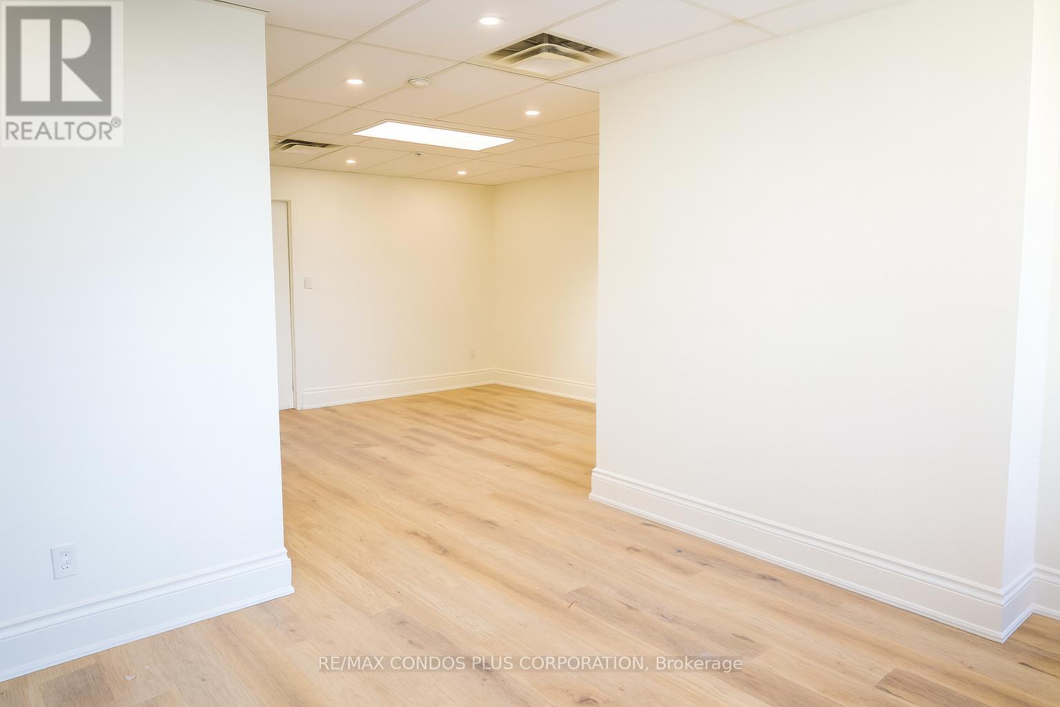 Unit 3 (Second Floor) - 260 Regina Road, Vaughan, Ontario  L4L 8P8 - Photo 4 - N12587650