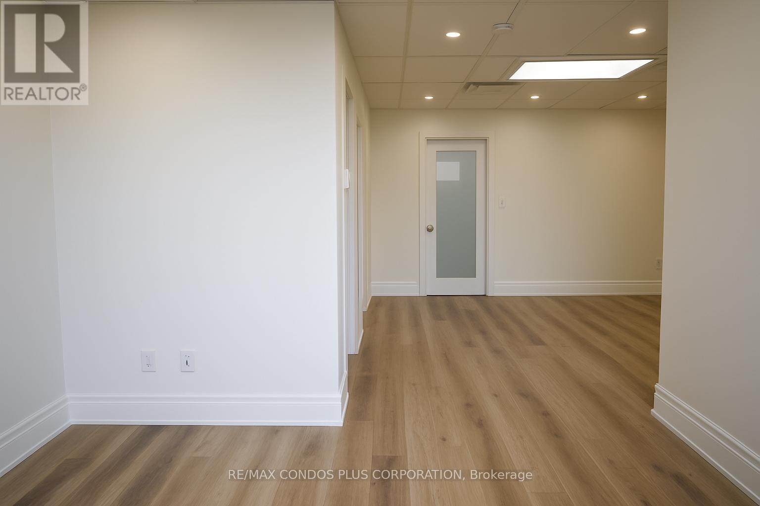 Unit 3 (Second Floor) - 260 Regina Road, Vaughan, Ontario  L4L 8P8 - Photo 5 - N12587650