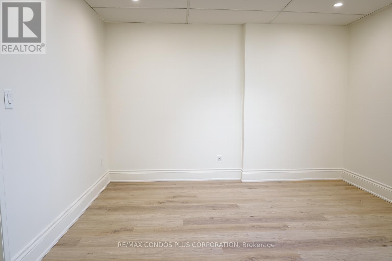 Unit 3 (Second Floor) - 260 Regina Road, Vaughan, Ontario  L4L 8P8 - Photo 6 - N12587650