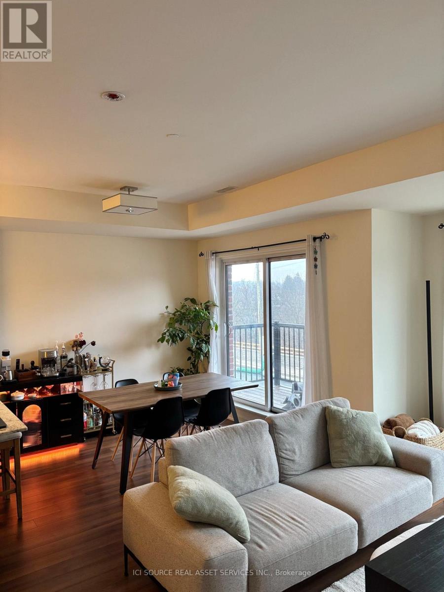 308 - 487 Queen Street, Newmarket, Ontario L3Y 2H3 - Photo 3 - N12587674