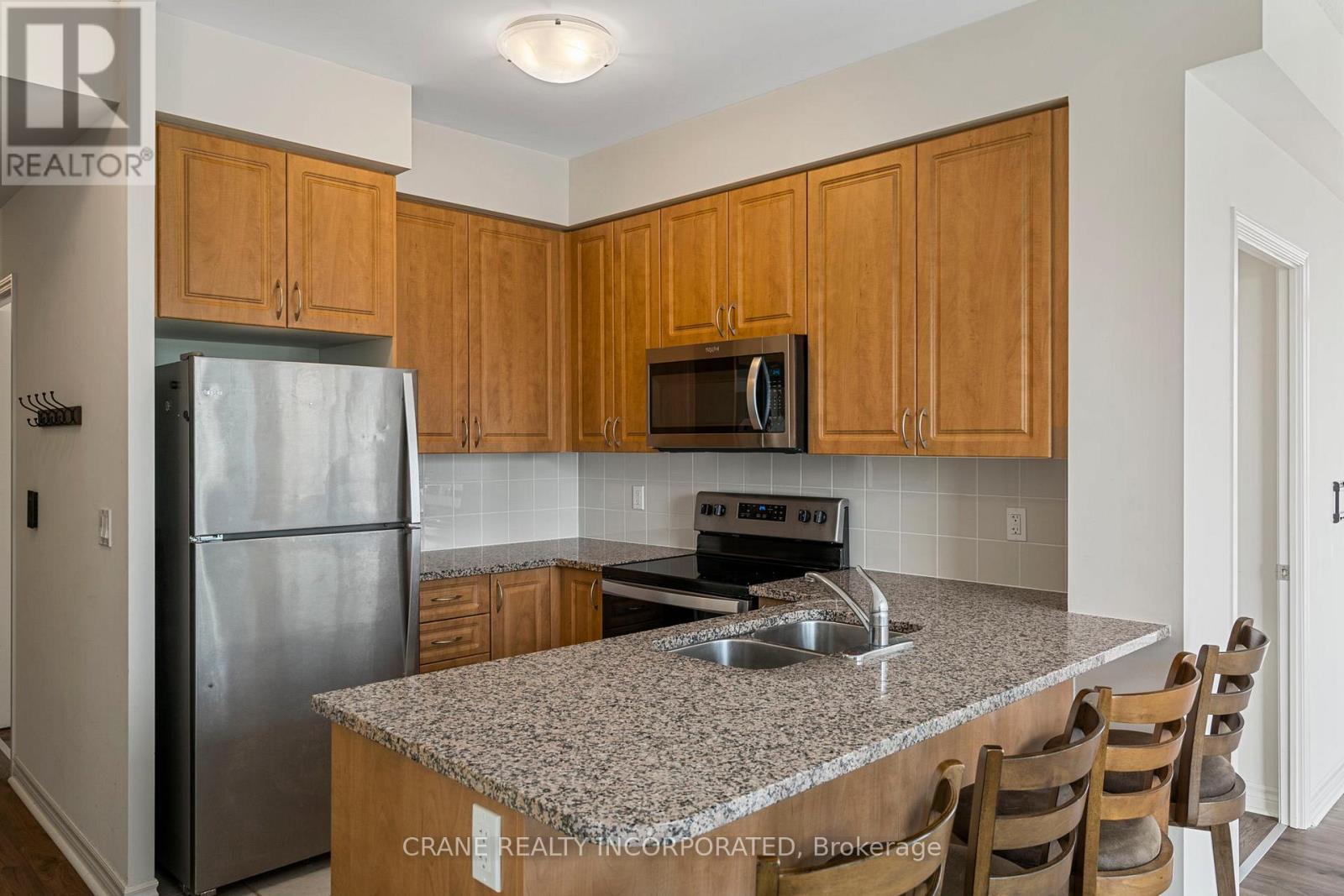 2106 - 349 Rathburn Road W, Mississauga, Ontario  L5B 0G9 - Photo 2 - W12587638
