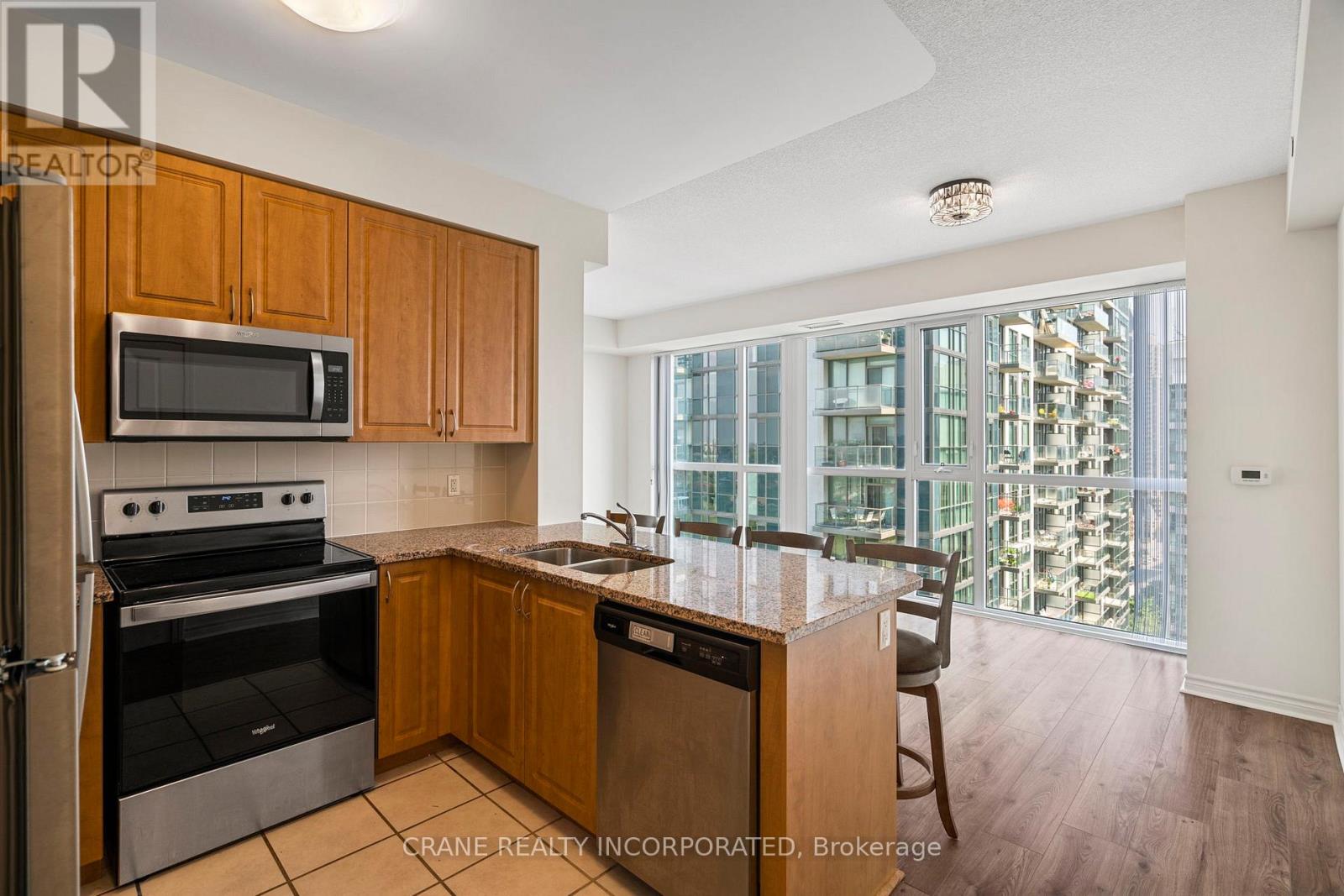 2106 - 349 Rathburn Road W, Mississauga, Ontario  L5B 0G9 - Photo 4 - W12587638