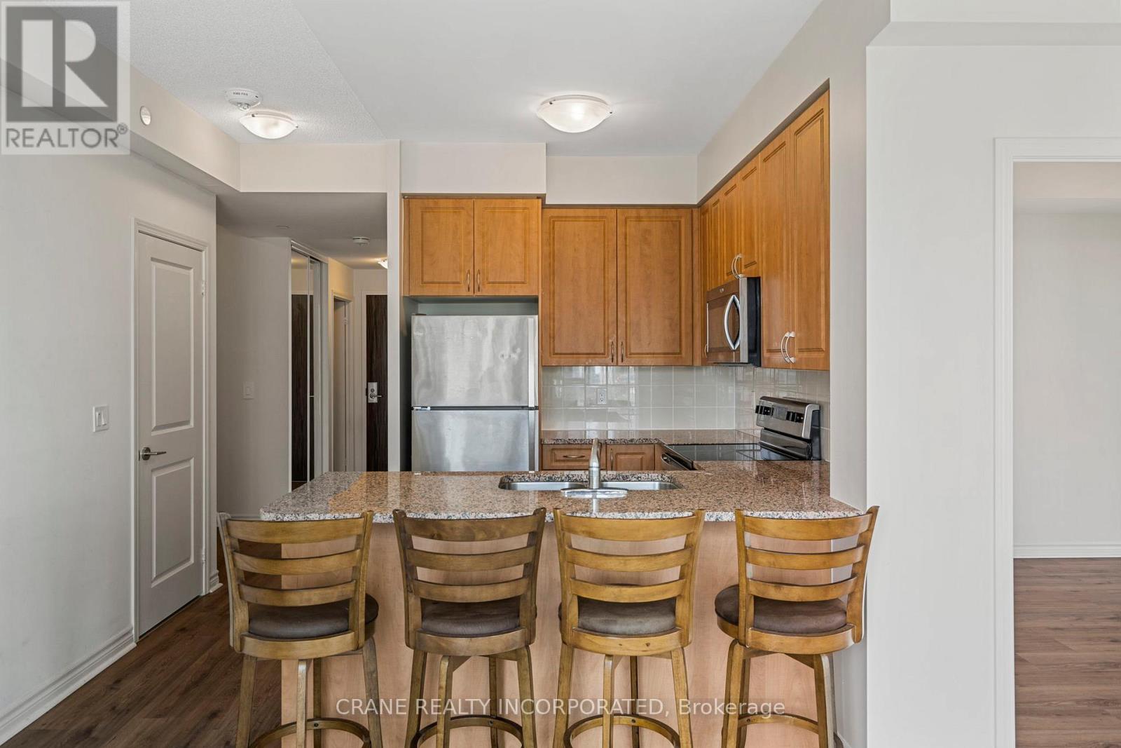 2106 - 349 Rathburn Road W, Mississauga, Ontario  L5B 0G9 - Photo 5 - W12587638