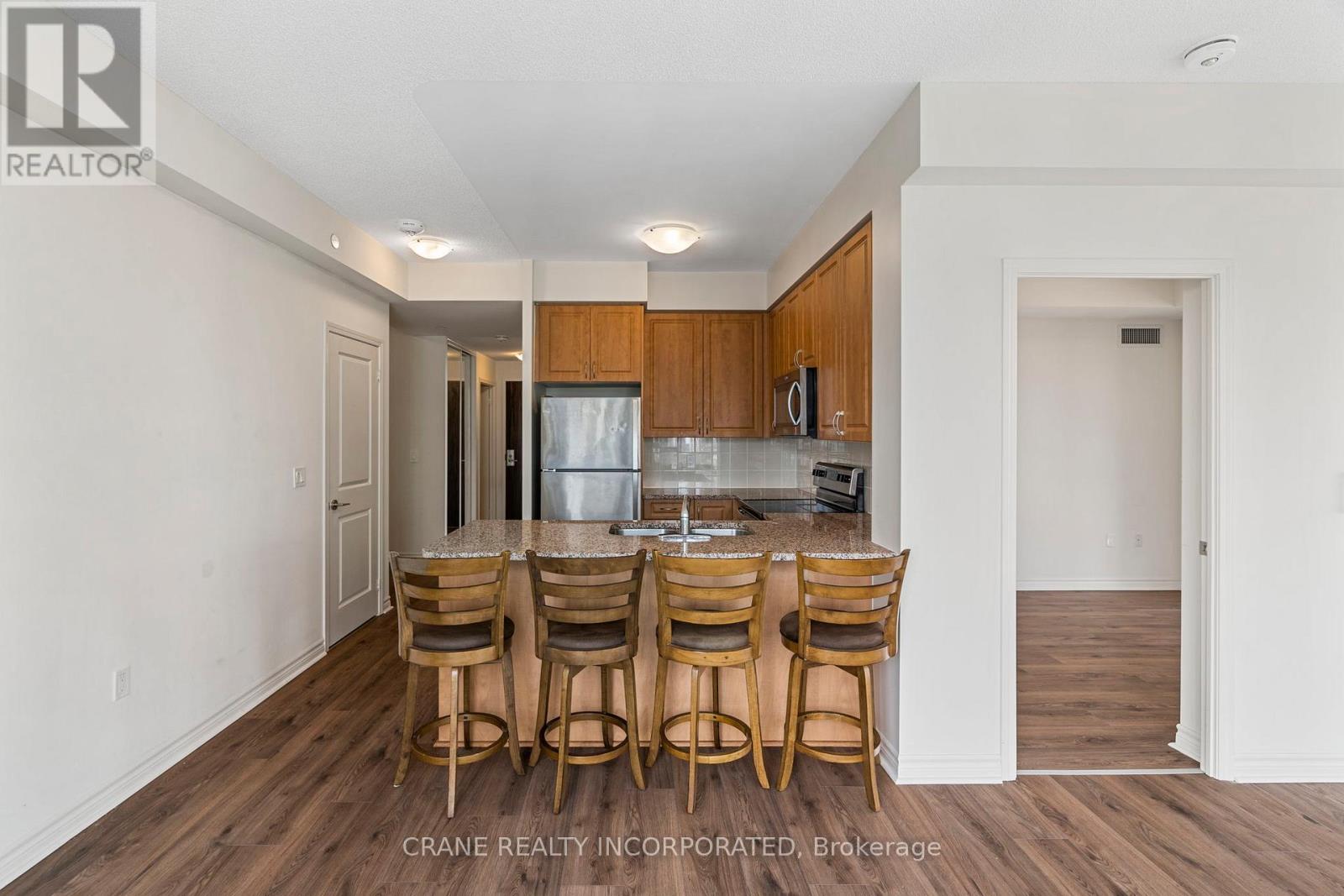 2106 - 349 Rathburn Road W, Mississauga, Ontario  L5B 0G9 - Photo 6 - W12587638