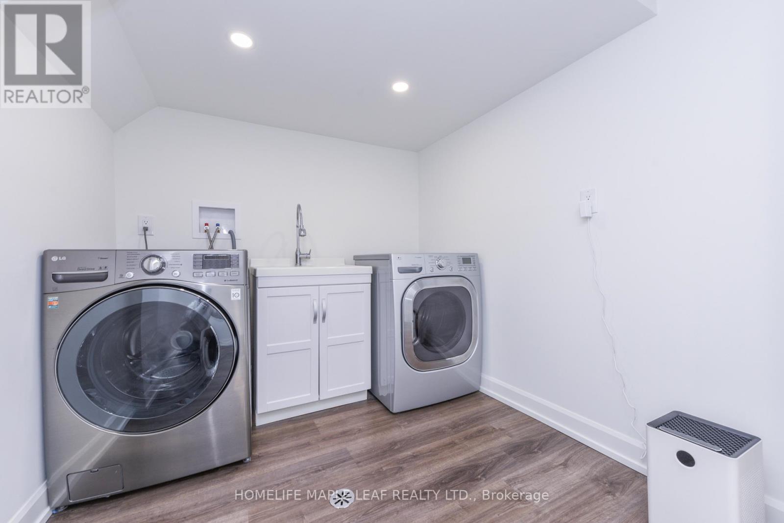 7 Southbury Manor Drive, Caledon, Ontario  L7E 1X7 - Photo 44 - W12587648