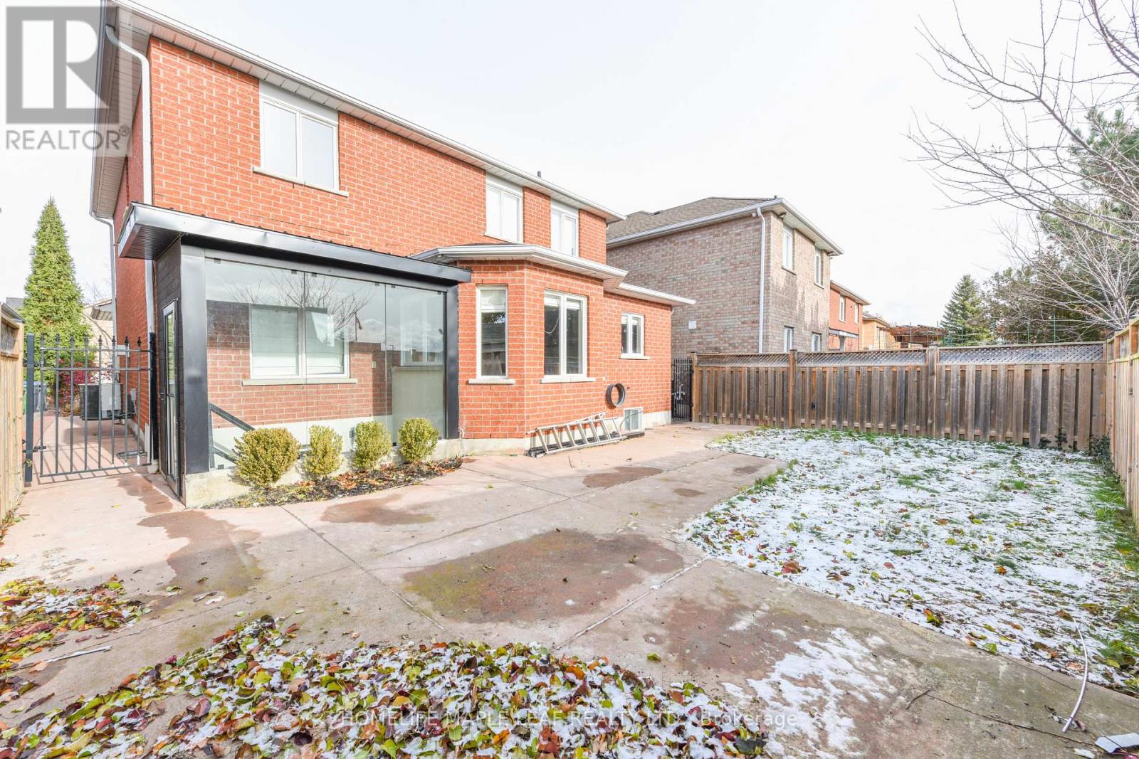 7 Southbury Manor Drive, Caledon, Ontario  L7E 1X7 - Photo 47 - W12587648