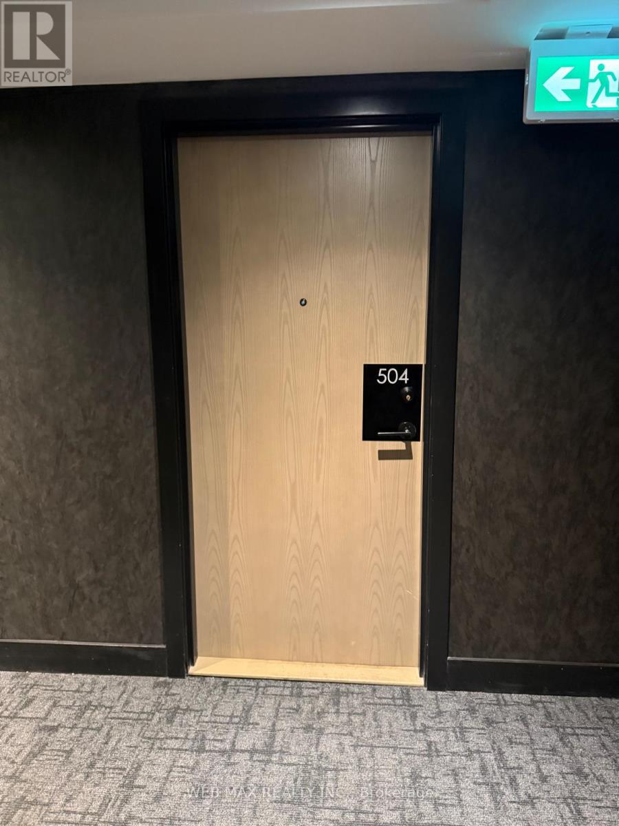 4 - 2300 St Clair Avenue W, Toronto, Ontario  M6N 0B3 - Photo 16 - W12587658