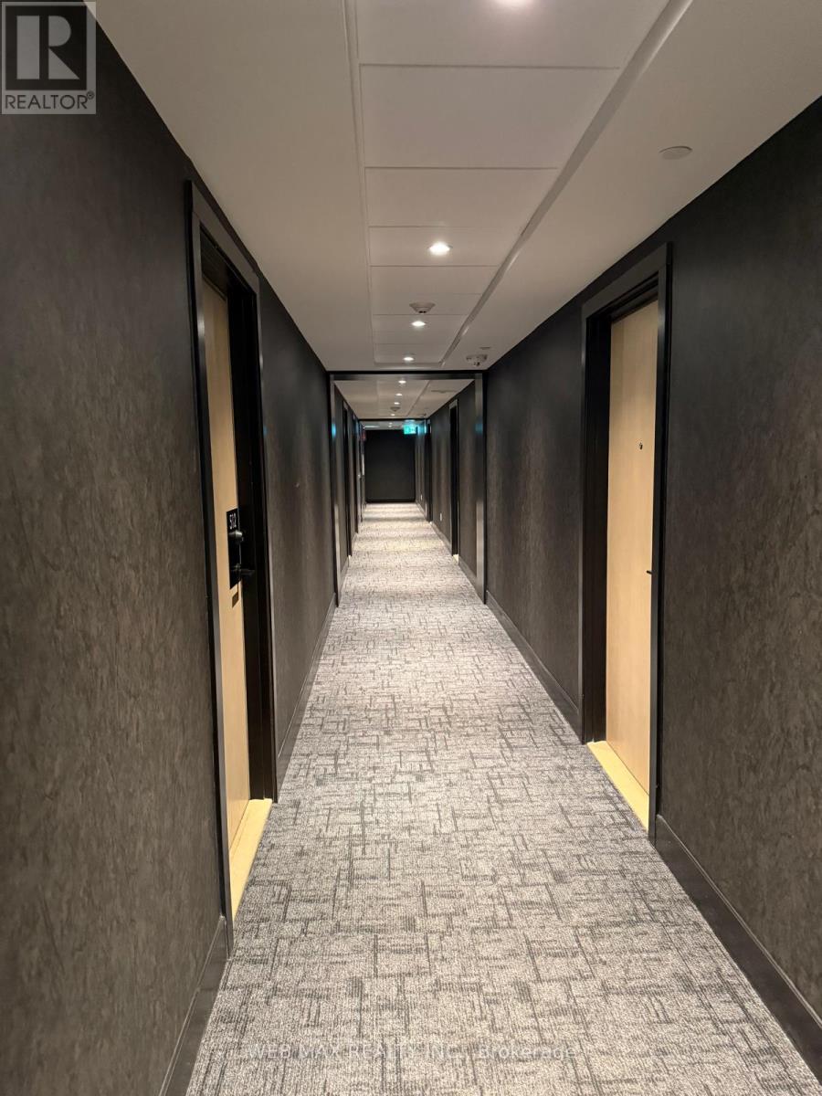 4 - 2300 St Clair Avenue W, Toronto, Ontario  M6N 0B3 - Photo 17 - W12587658