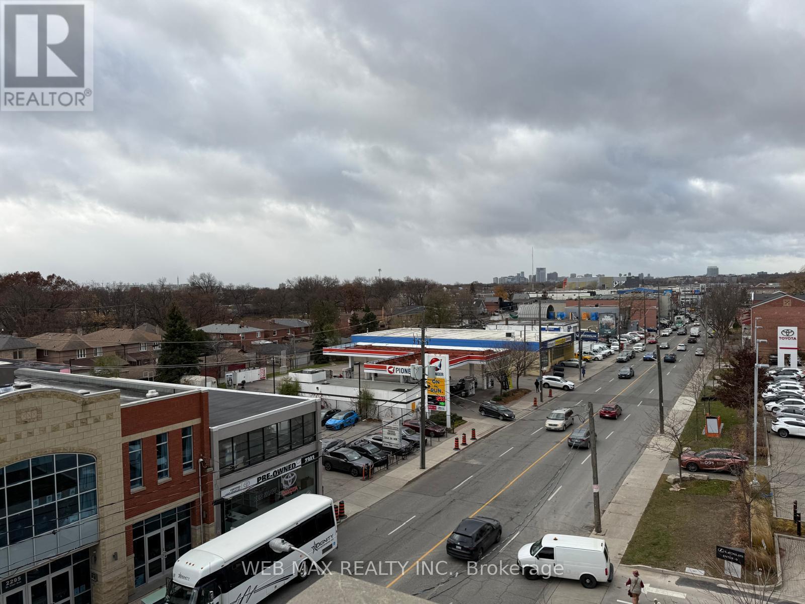 4 - 2300 St Clair Avenue W, Toronto, Ontario  M6N 0B3 - Photo 21 - W12587658